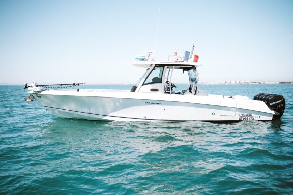 180 000€ BOSTON WHALER 350 BOSTON WHALER 350 OUTRAGE